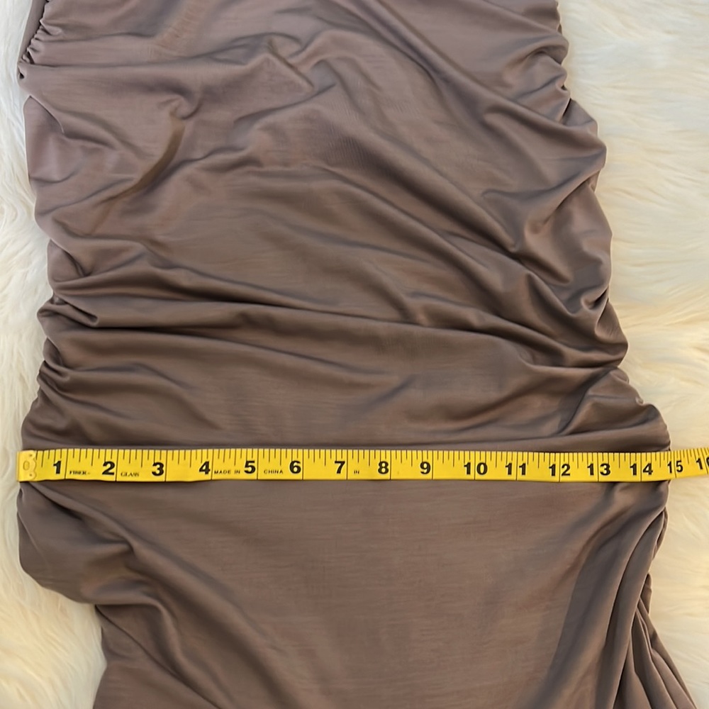 Beautiful Rouching Dress - Picture 5 of 6